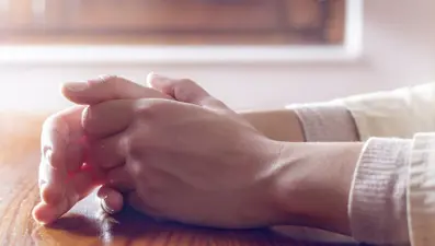 El terlemesi neden olur? Aşırı el terlemesi neyin belirtisi ve sebebi nedir, tedavisi var mı?