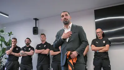 Arda Turan Shakhtar'la ilk antrenmana çıktı