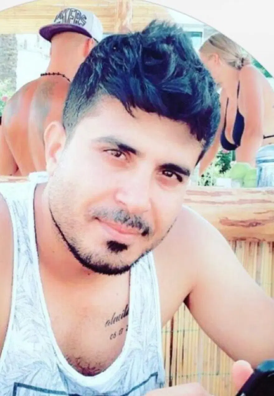 Mervegül'ün tabutunu kadınlar taşıdı 2 Mervegül'ün tabutunu kadınlar taşıdı 2