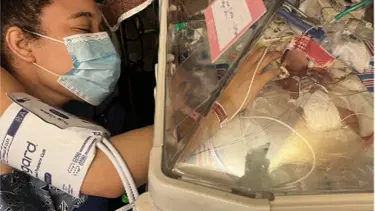 Prematüre bebek kuvözde hayatını kaybetti: Hemşire boynunu kırdı iddiası