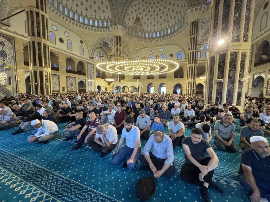 İlk bayram namazı Iğdır'da kılındı 9