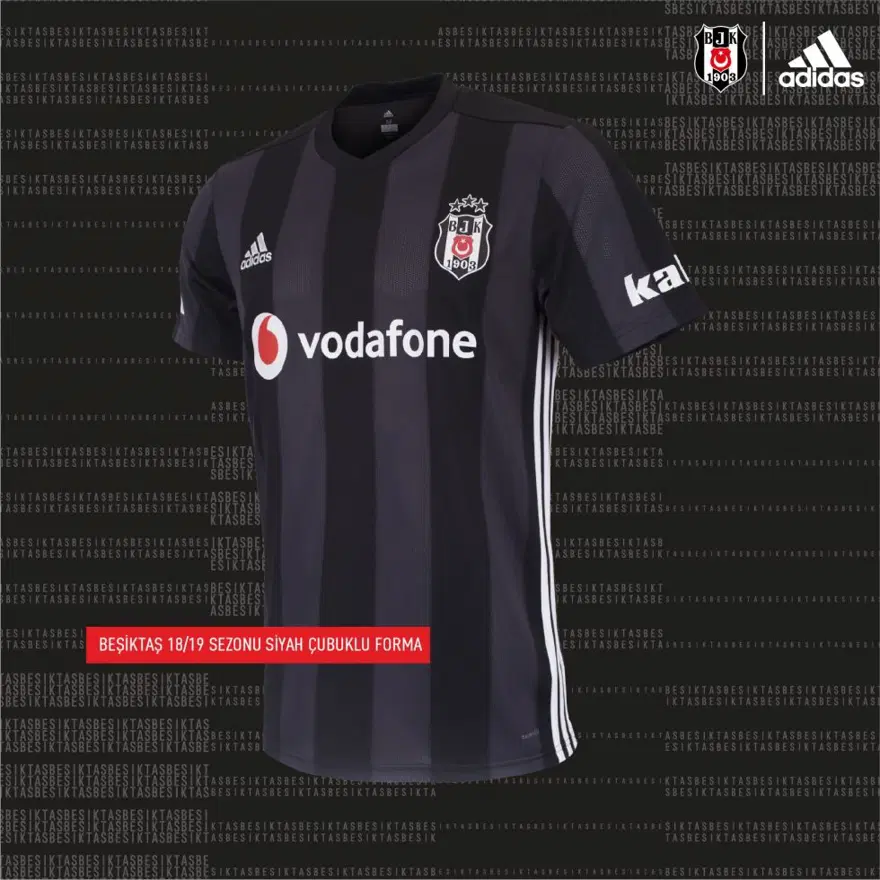 Beşiktaş'ın yeni sezon formaları satışa çıktı 9