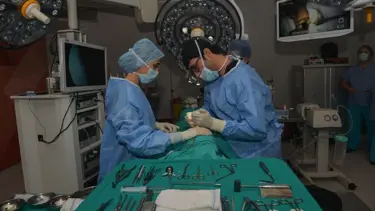 Türk doktorun yaptığı ameliyatı, 350 yabancı doktor izledi