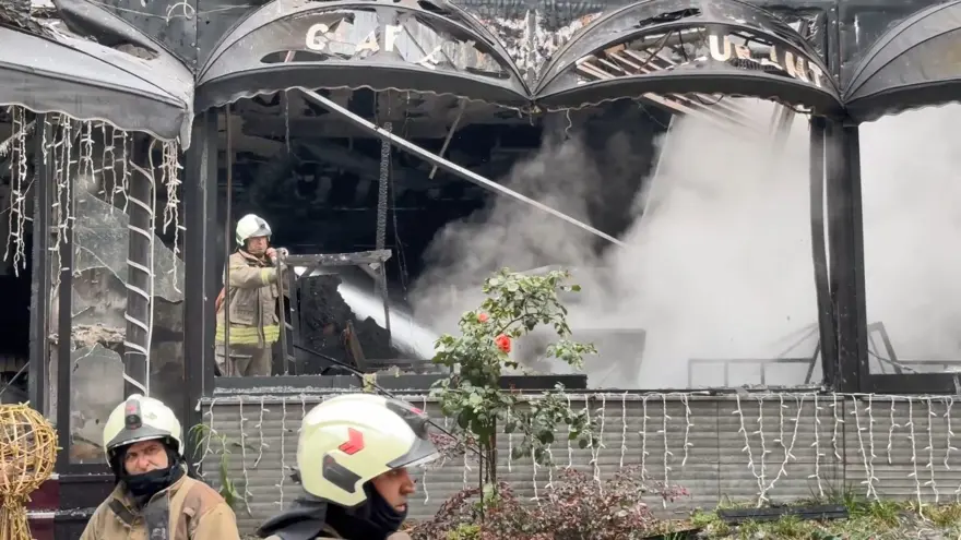 Esenyurt'ta yangın paniği: 132 daireli bina tahliye edildi 6