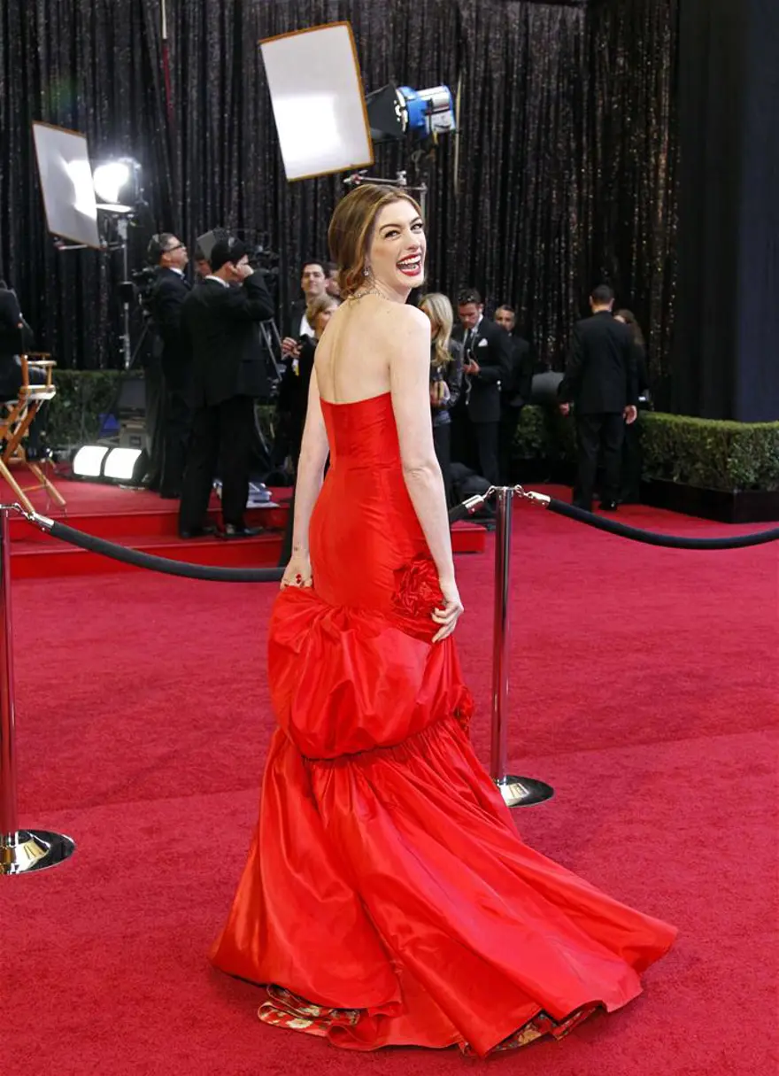 Anne Hathaway 115 Anne Hathaway 115