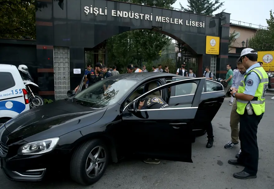 Okullar açıldı (18 milyon öğrenci ders başı yaptı) 11