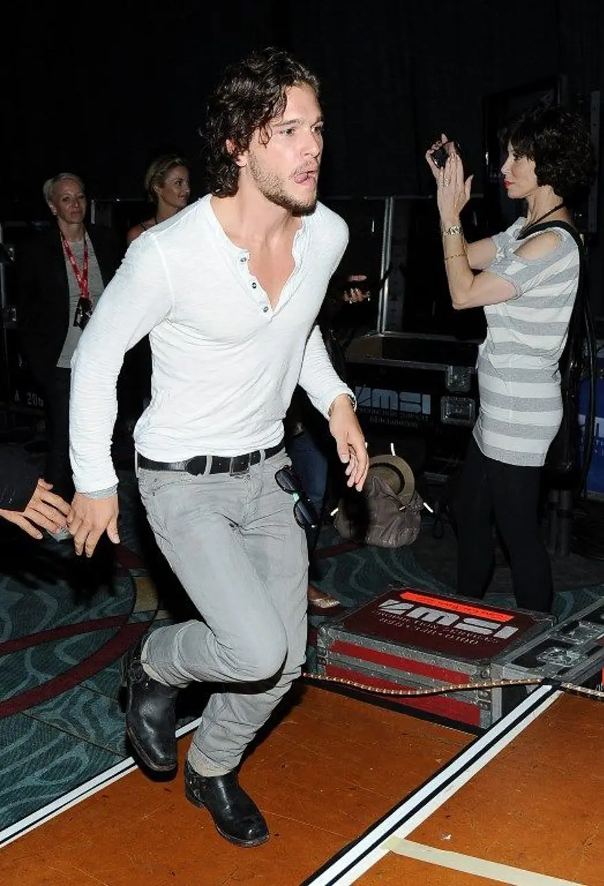 33. yaşına özel 33 fotoğrafla Kit Harington 1