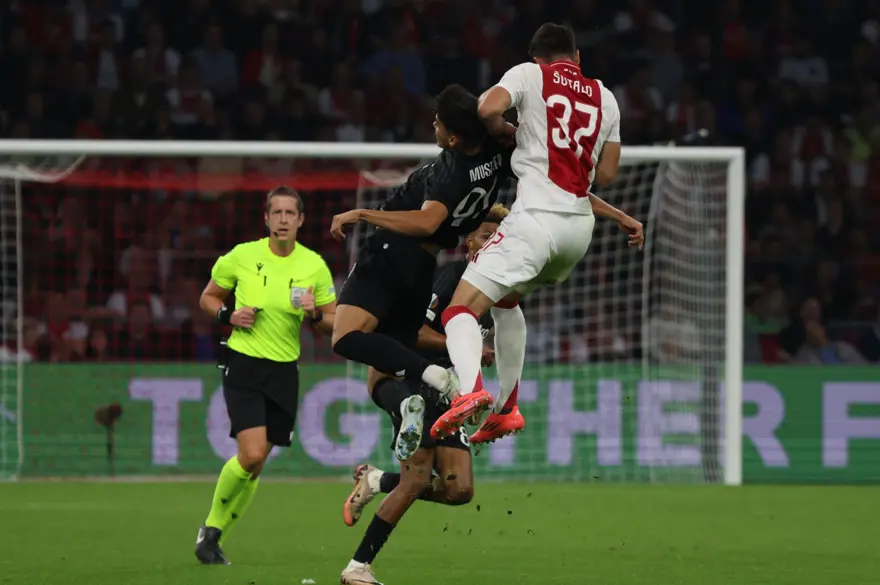 Beşiktaş, Hollanda'da farklı kaybetti 18