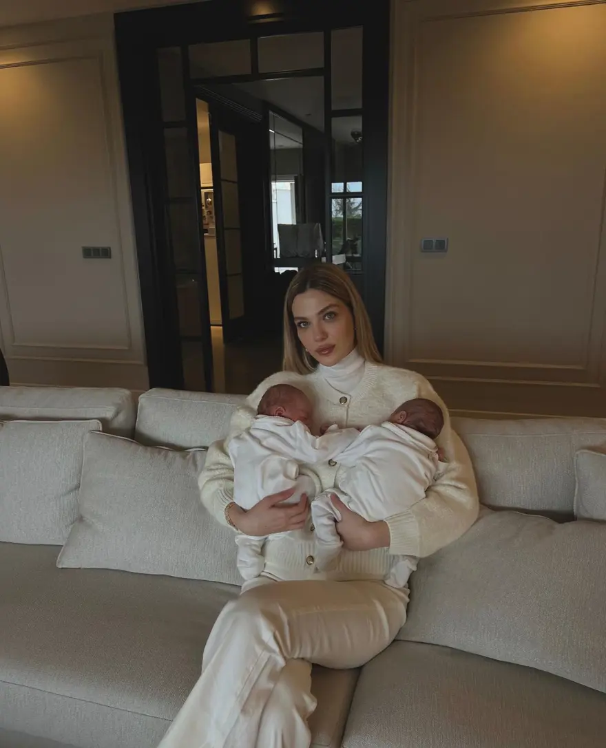 Yasemin Şefkatli ile İdo Tatlıses'in oğlu bir operasyon daha geçirecek 3 Yasemin Şefkatli ile İdo Tatlıses'in oğlu bir operasyon daha geçirecek 3