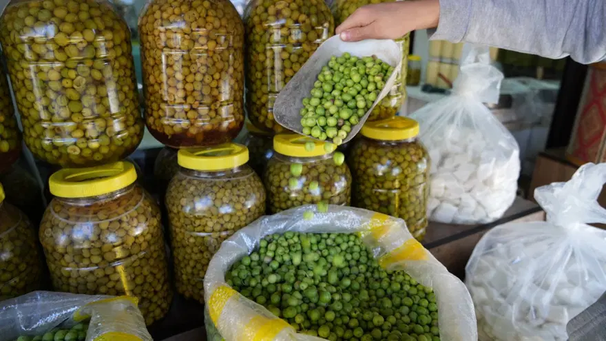 Tezgahta yerini aldı: Kilosu 100 lirayı buluyor 1 Tezgahta yerini aldı: Kilosu 100 lirayı buluyor 1