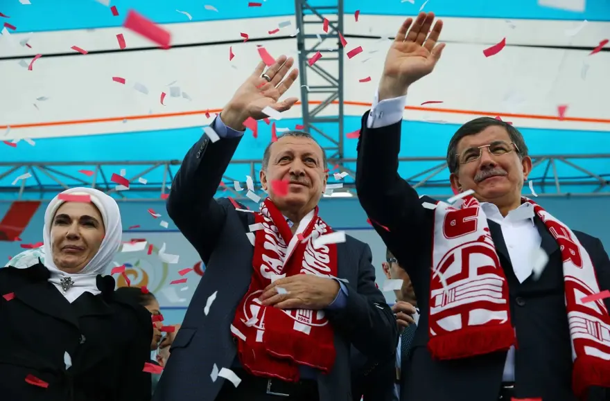 Erdoğan - Davutoğlu görüşmesi ve kongre kararı dünya basınında 8