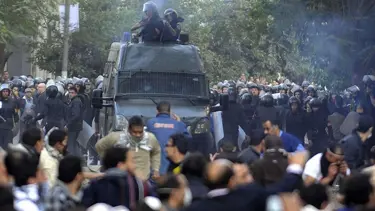 Tahrir'de anayasa isyanı