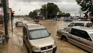 Giresun'da sağanak yağış hayatı felç etti