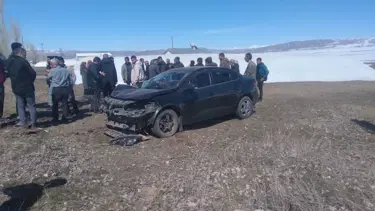 Otomobil ağaca çarptı: 4’ü çocuk 7 yaralı