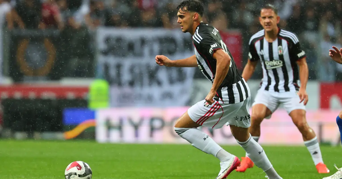 Beşiktaş'tan Mustafa Hekimoğlu için sakatlık açıklaması