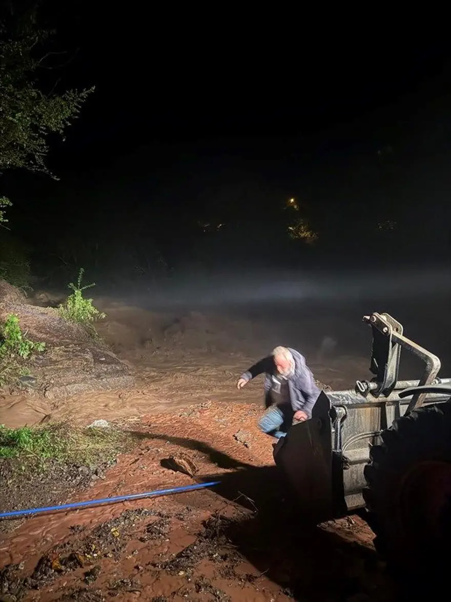 Karadeniz için uyarılar art arda geldi: Şiddetli yağışlar devam edecek 16