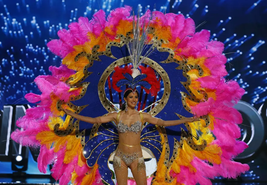 Miss Universe yarışmasında kıyafetler de yarışıyor 23