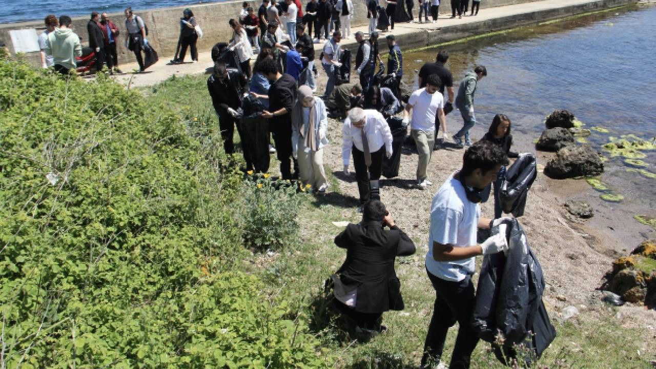 Hamsilos Tabiat Parkı'nda çevre temizliği yapıldı