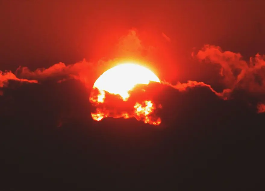 Güneş'teki fırtına Dünya'yı vuracak 4 Güneş'teki fırtına Dünya'yı vuracak 4