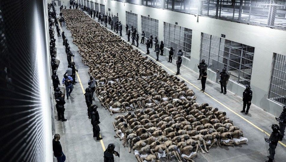 Maduro:  Nazi kamplarına gönderilen tüm vatandaşlarımızı geri getireceğiz