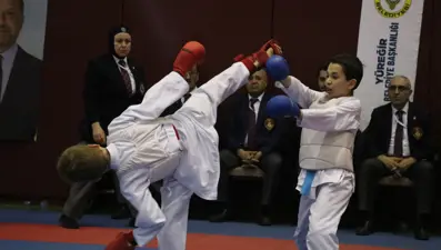 Adana'da düzenlenen Türkiye Yıldızlar Karate Şampiyonası tamamlandı