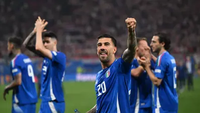 İtalya, uzatma dakikalarında son 16 biletini kaptı