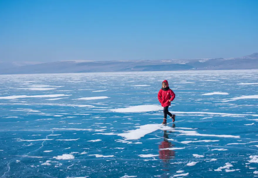 Donan Çıldır Gölü'nde yürüyüş keyfi 2