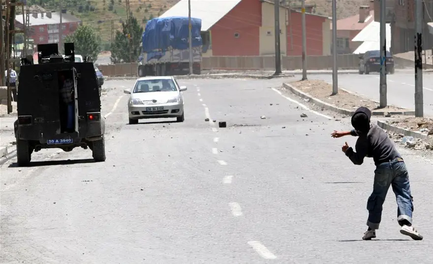 Yüksekova karıştı 2 Yüksekova karıştı 2