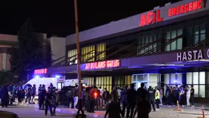 SON DAKİKA HABERİ: Fırat Kalkanı bölgesinde zırhlı araca saldırı: 2 polis şehit, 2 polis yaralı SON DAKİKA HABERİ: Fırat Kalkanı bölgesinde zırhlı araca saldırı: 2 polis şehit, 2 polis yaralı