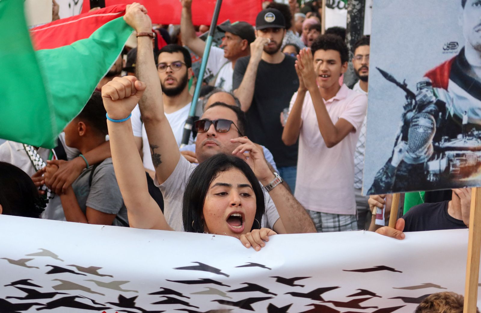 Tunus'ta "Rabat Gecesi": Göstericiler ABD Büyükelçiliği önünde toplandı