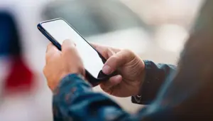 Yurt dışından getirilen cep telefonları için yeni düzenleme: Süre değişti