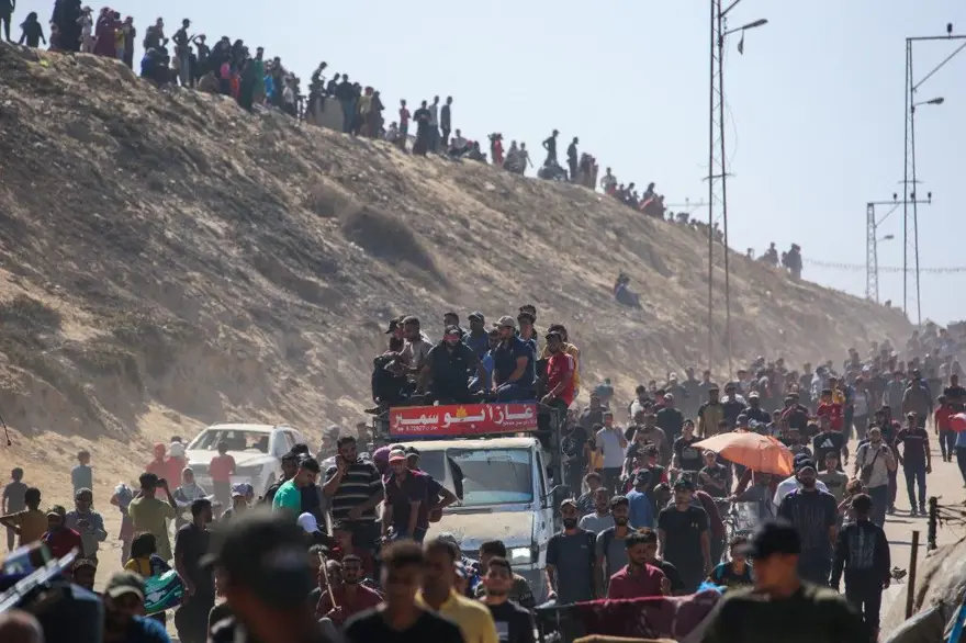 Gazze'ye acılı dönüş: On binlerce Filistinli'yi harabe kent bekliyor 13