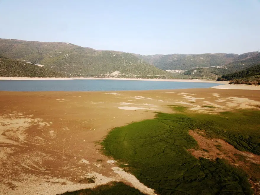 Gölbaşı Barajı'nın yüzde 70'i kurudu 6