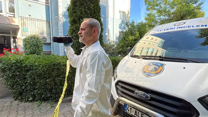 Apartman yöneticisinden komşuya pusu: Eşi ve çocuğunun gözü önünde vurdu 3