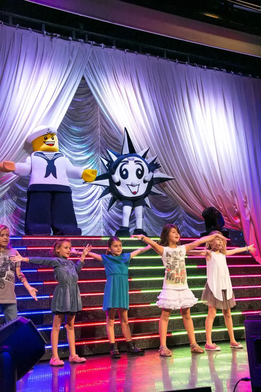 Çocuklar ve gençlere en güzel karne hediyesi: Cruise seyahati 36