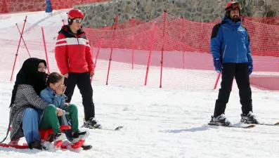 Oylarını kullanıp Palandöken'e çıktılar