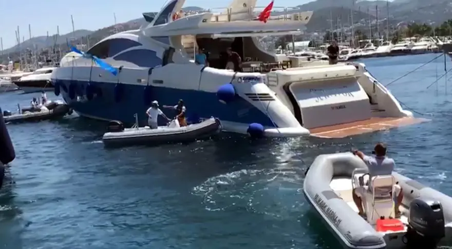 ACUN ILICALI'NIN ESKİ EŞİ ZEYNEP YILMAZ VE ÇOCUKLARININ ZOR ANLARI 5 ACUN ILICALI'NIN ESKİ EŞİ ZEYNEP YILMAZ VE ÇOCUKLARININ ZOR ANLARI 5