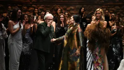 Türkan Şoray'ın podyuma çıktığı gecede Yıldırım Mayruk'tan ağlatan veda