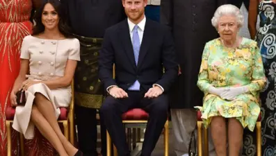 Kraliçe Elizabeth'in Meghan Markle öfkesi: ''Boşanmış bir kadın için uygun değil''