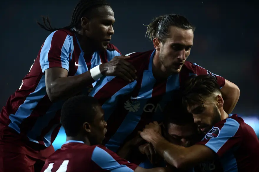 Cenk Tosun, Medical Park Arena'da tarihe geçti 10