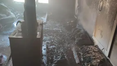 Sobayı benzin dökerek yakmaya çalışan anne öldü, 2 çocuğu yaralandı