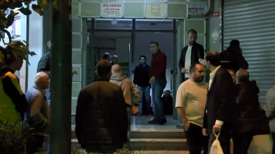 Cam silerken 7'nci kattan düşüp öldü 1