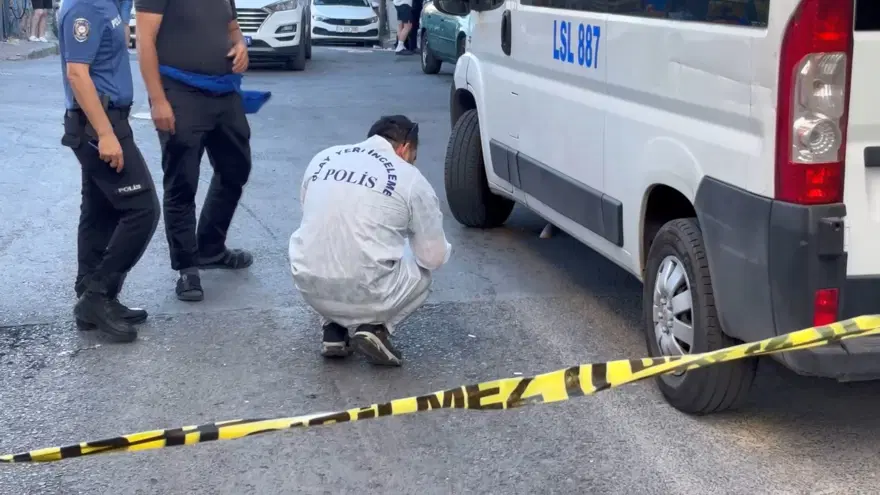 İstanbul'da üç arkadaşa sokak ortasında kurşun yağmuru 1