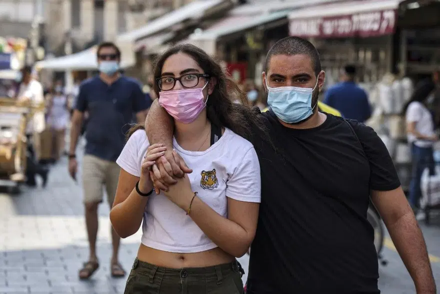 Avustralya’da Covid-19 ‘ilişki yönergeleri’ çıkarıldı: Öpüşmeyin, yenibiriyle tanışmayın 8