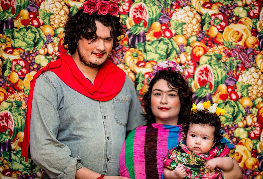 Frida Kahlo'yu taklitleriyle andı 17
