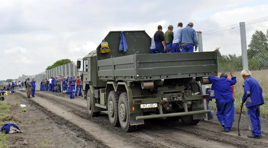 Macaristan-Sırbistan sınırına tel örgü 33 Macaristan-Sırbistan sınırına tel örgü 33