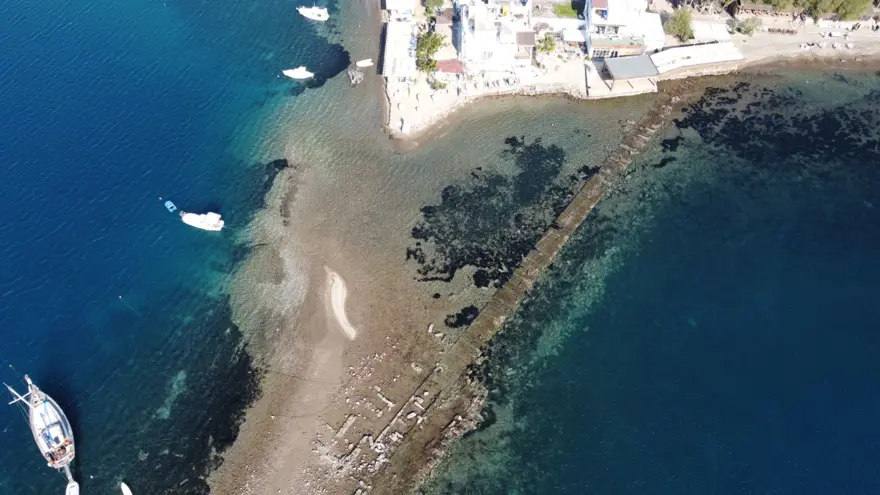 Tavşan Adası'ndaki tarihi surlar ortaya çıktı 5