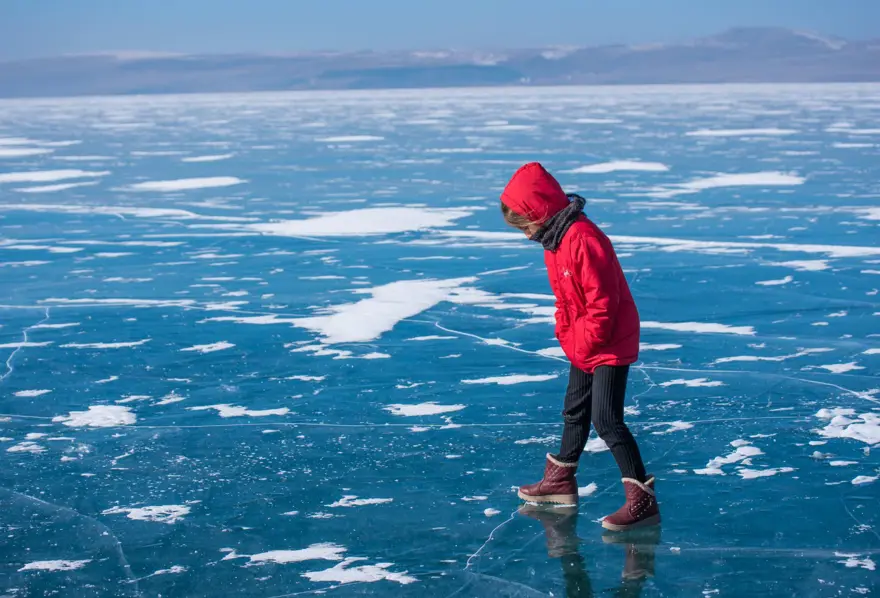 Donan Çıldır Gölü'nde yürüyüş keyfi 