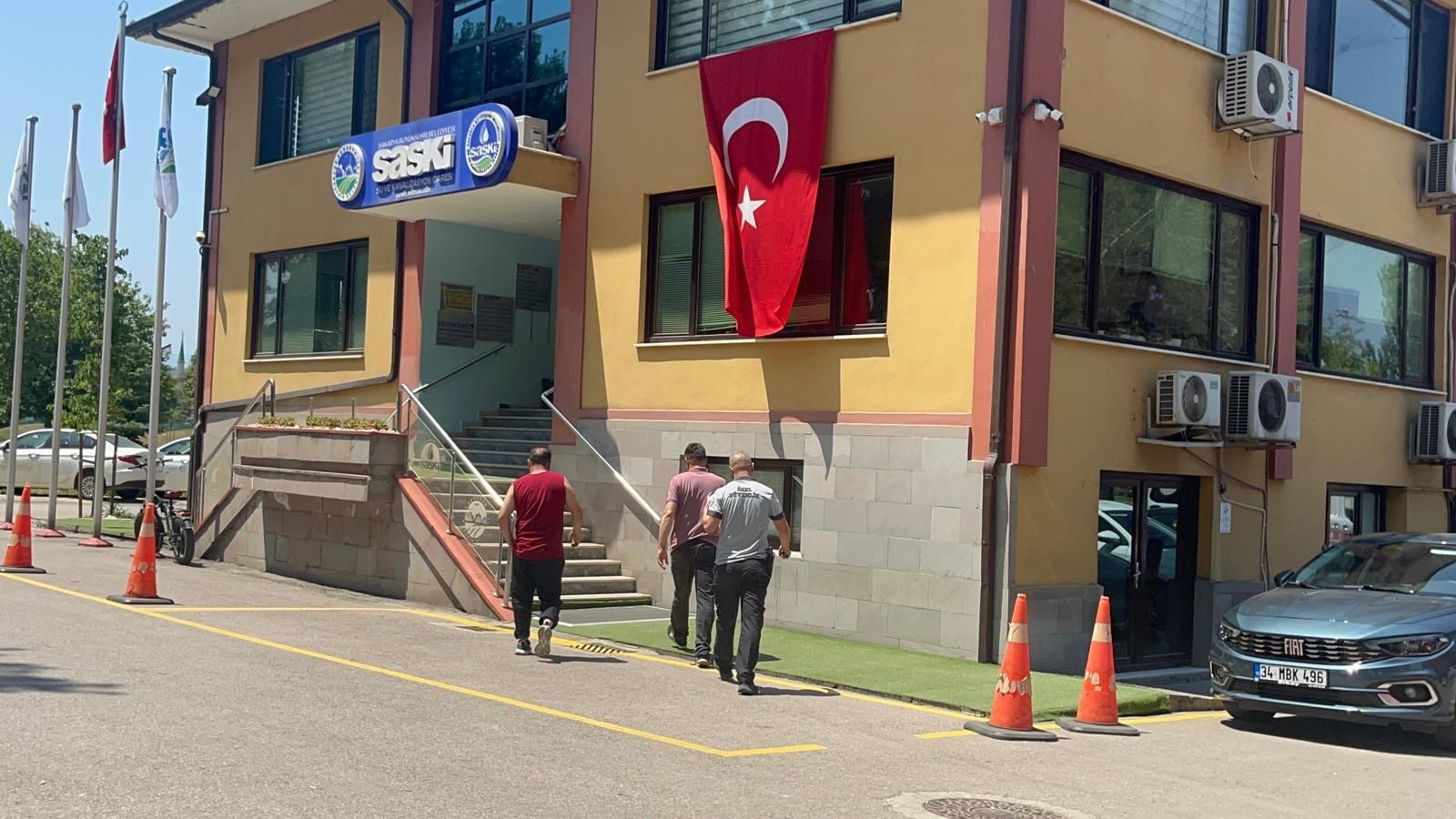 Önce "Kendimi yakacağım" dedi, sonra benzini motorsikletine doldurup gitti