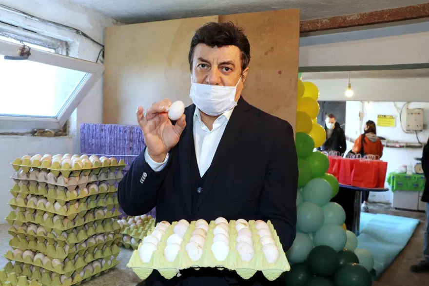 Coşkun Sabah tavuk çiftliğini açtı 6